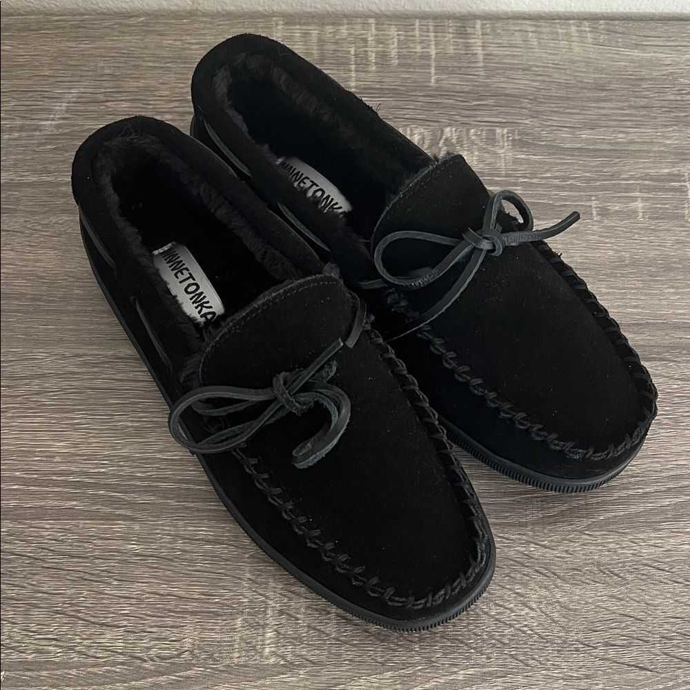 Minnetonka Men's Black Suede Loafers